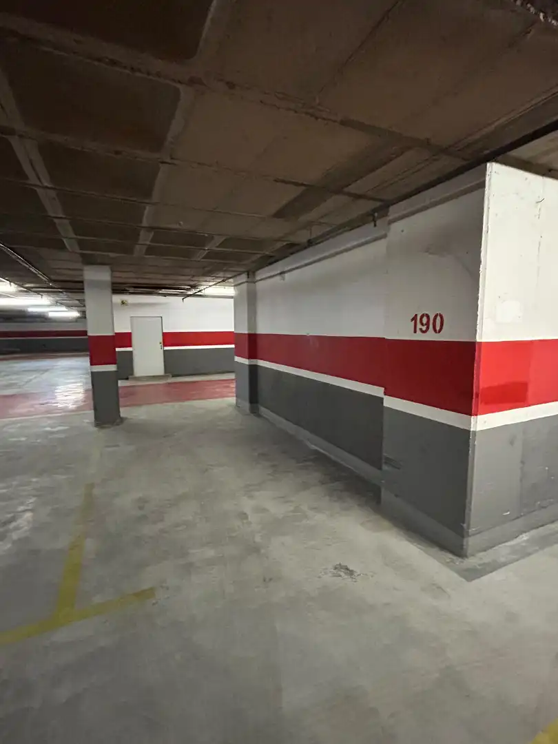 Double with lift for sale in Avinguda de Francesc Macià 45, imagen 13