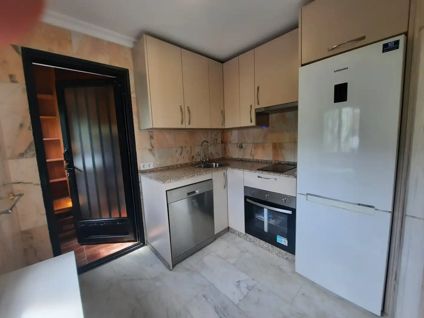 Kitchen of Apartments for rent in Badajoz  with Air Conditioner, Terrace and Furnished