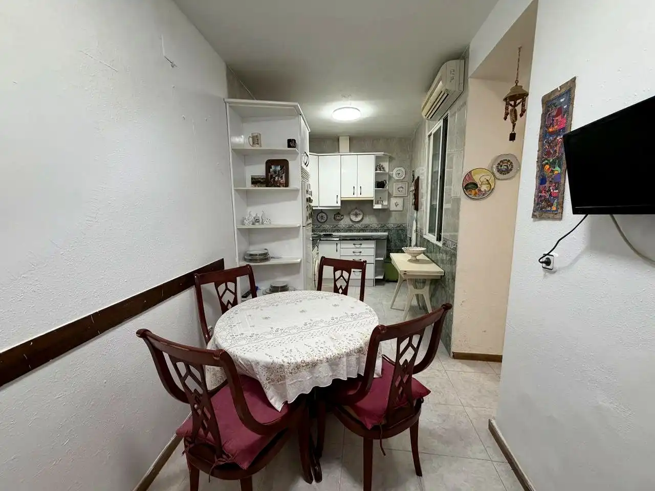 Planta baja de alquiler en Calle de Leganitos, Palacio