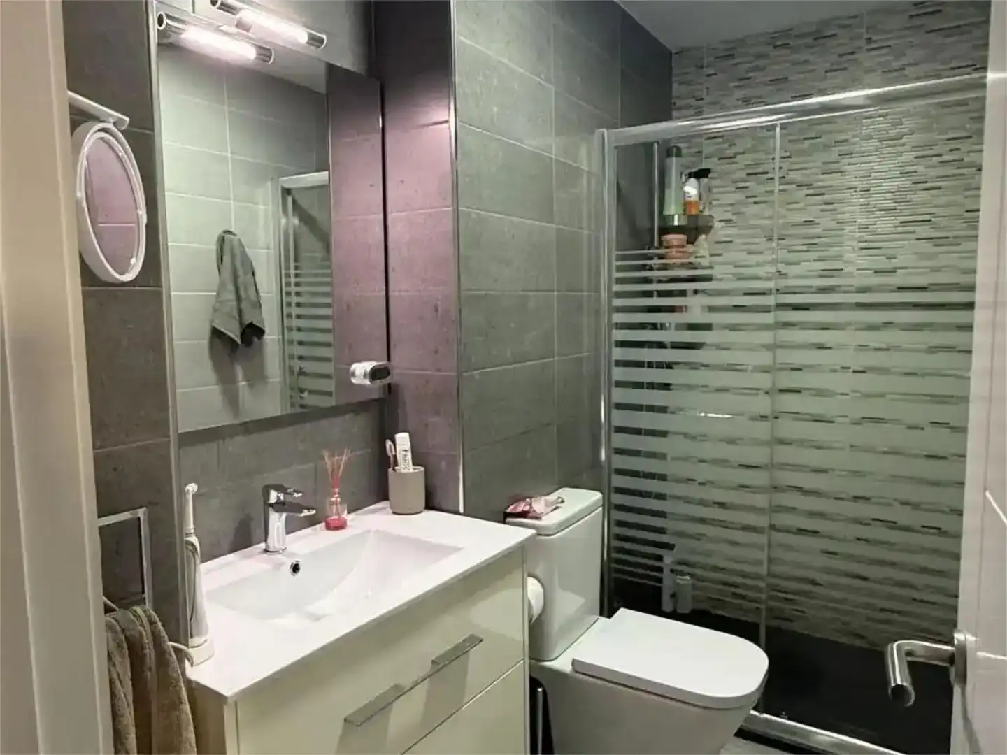 Baño de Piso en venta en Málaga con Aire acondicionado