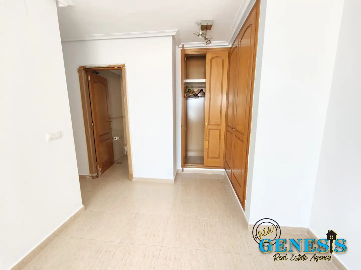 Dormitori de Apartament en venda en Torrevieja amb Calefacció, Forn i Balcó