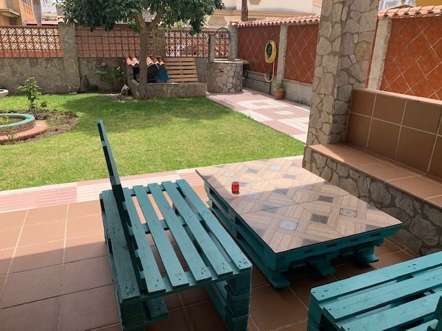 Terrace of House or chalet for sale in Algeciras  with Air Conditioner, Heating and Private garden