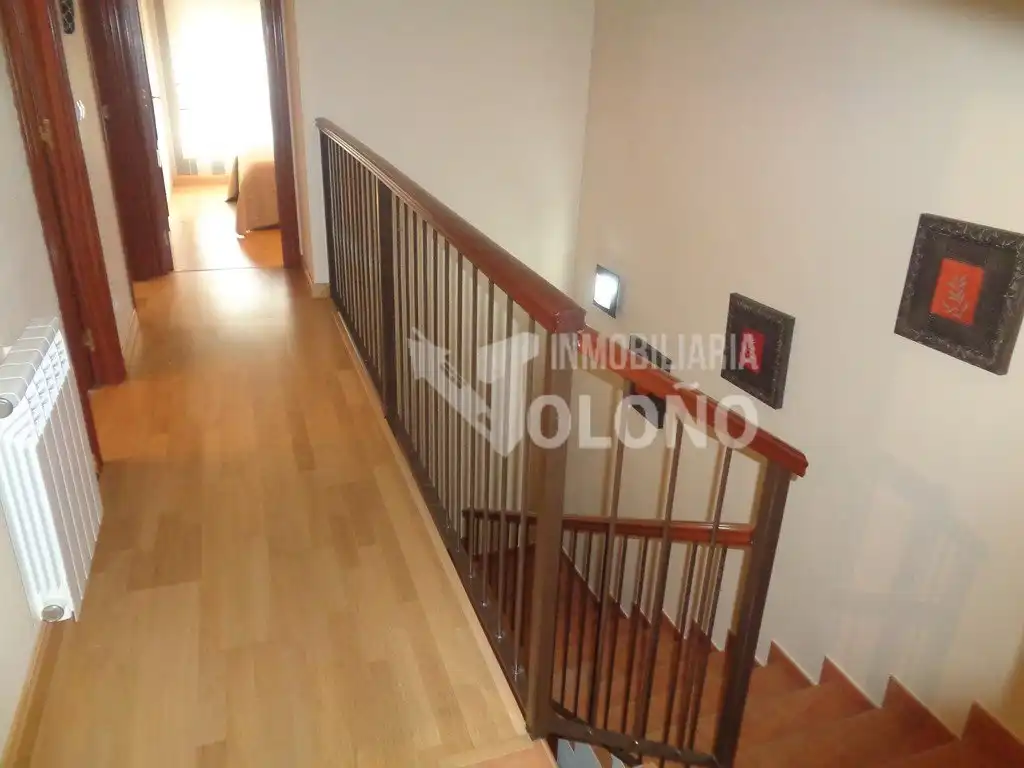 Haus oder Chalet zur Miete in Anguciana mit Heizung, Privatgarten und Parkett