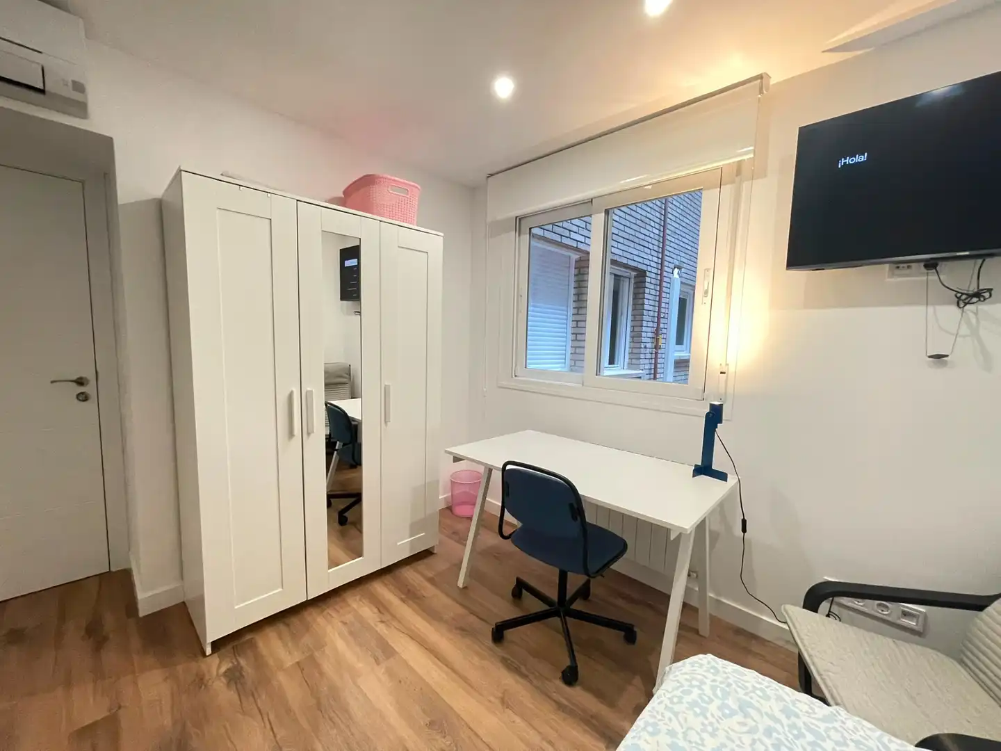 Bedroom of Flat for share in Madrid  with Heating, Furnished and Oven