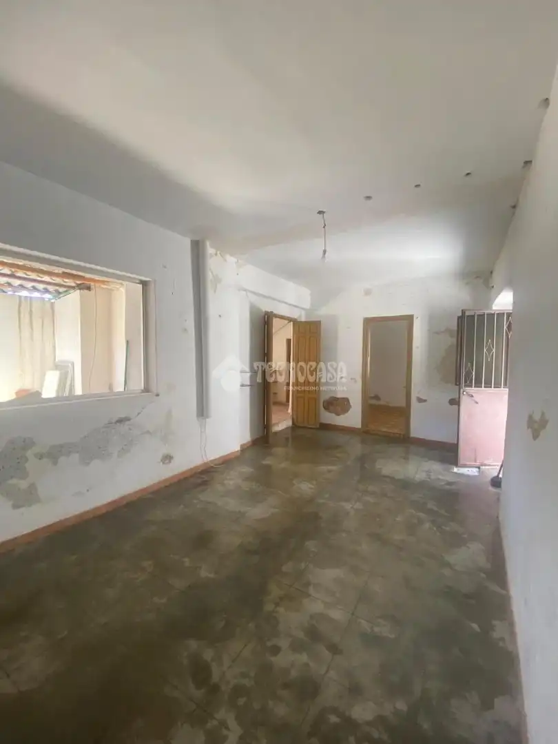 Casa adosada en venda en La Zubia amb Jardí privat i Terrassa