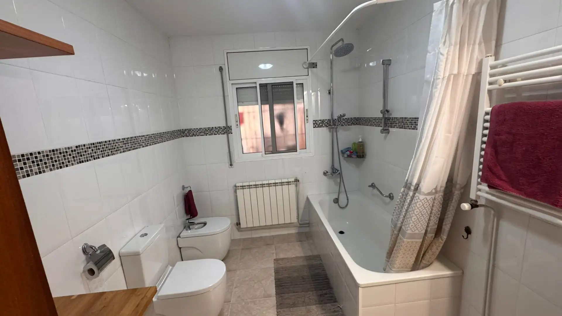 Bathroom of Houses for sale in El Catllar   with Air Conditioner, Private garden and Swimming Pool