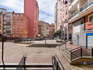 Außenansicht von Wohnung zum Verkauf in Bilbao  mit Heizung und Balkon