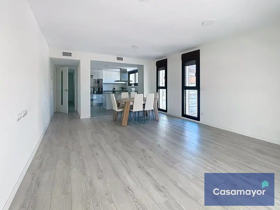 Comedor de Piso de alquiler en Alicante / Alacant con Aire acondicionado, Calefacción y Trastero