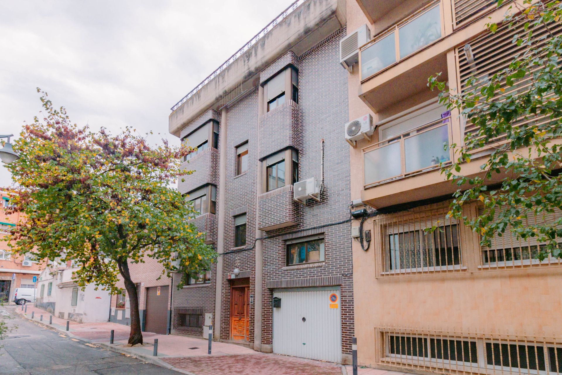 Exterior view of Building for sale in Alcobendas