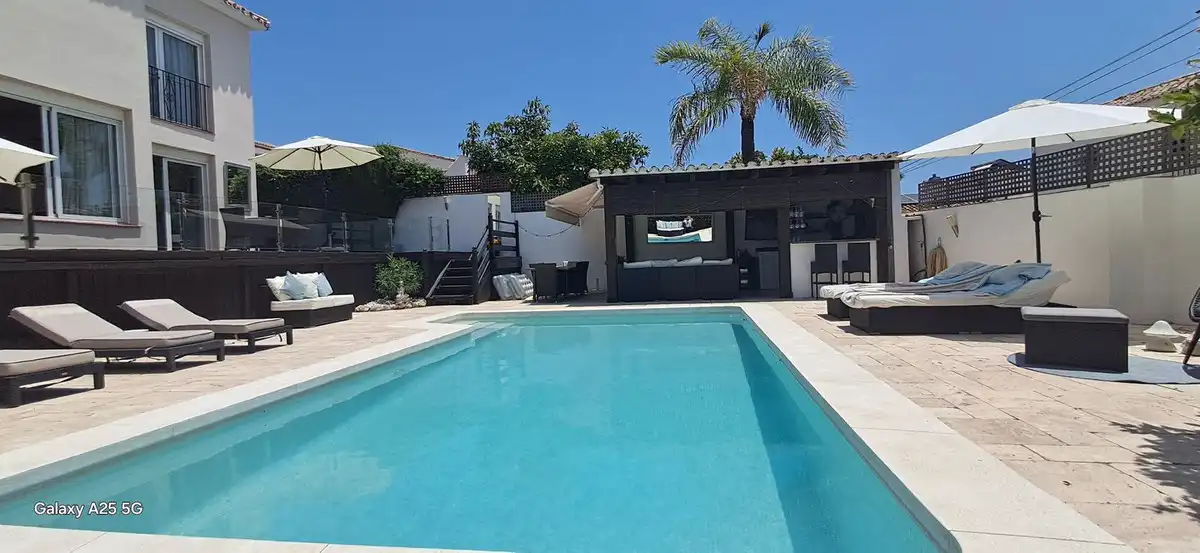 Piscina de Casa o chalet en venta en Marbella con Terraza y Piscina