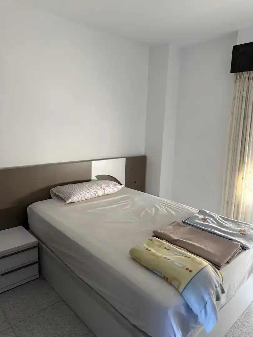 Schlafzimmer von Wohnung zur Miete in Campello Playa