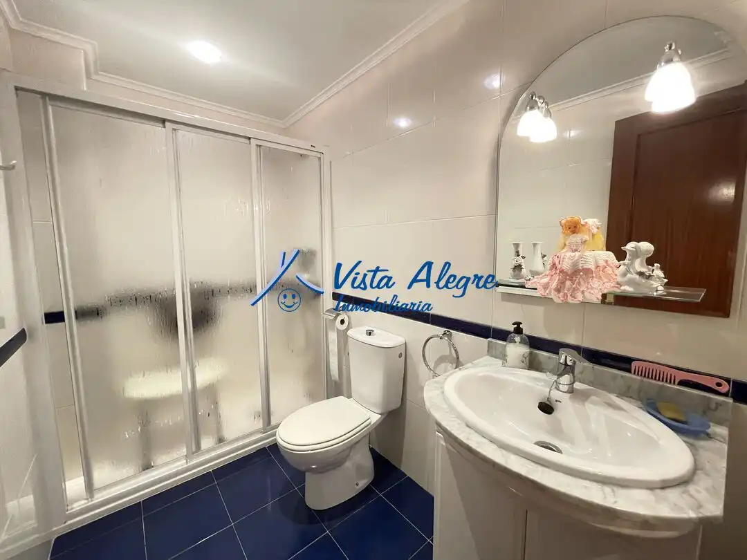 Bathroom of Flat for sale in Haro  with Air Conditioner, Heating and Parquet flooring