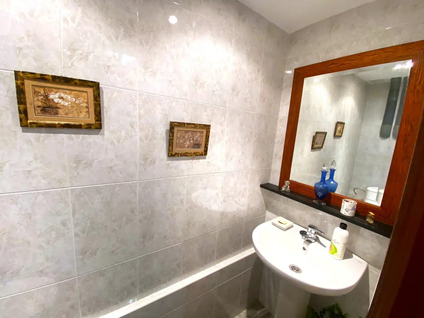 Bathroom of Houses for sale in Castro-Urdiales  with Heating, Private garden and Parquet flooring
