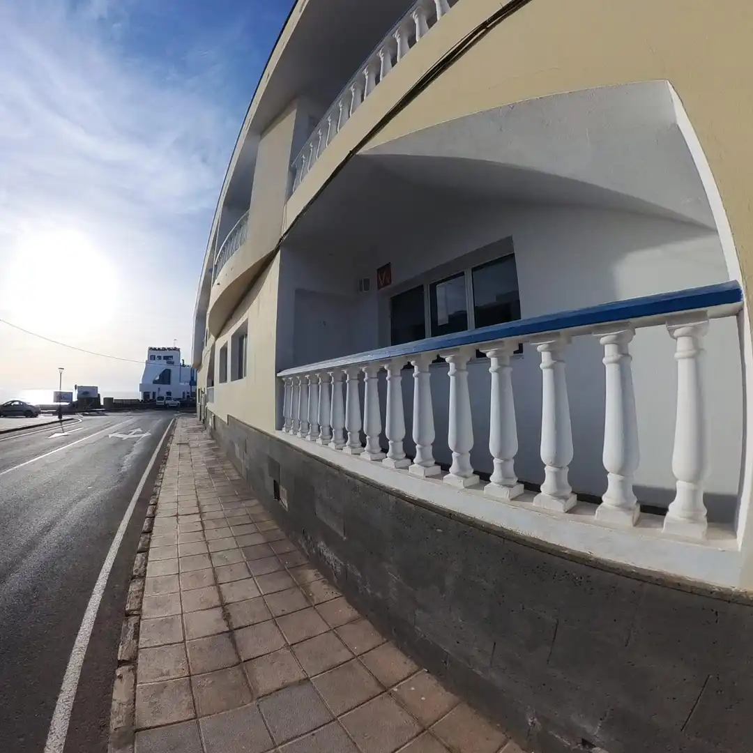 Vista exterior de Piso en venta en La Oliva