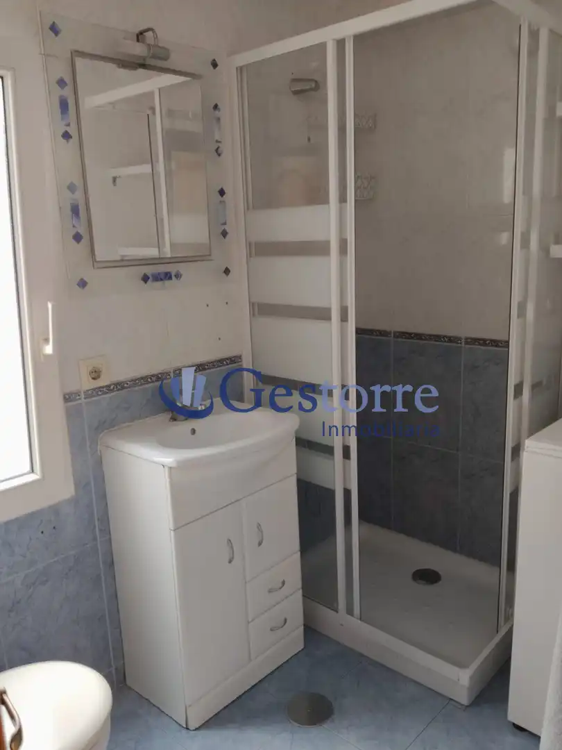 Baño de Piso en venta en Gijón  con Calefacción y Parquet