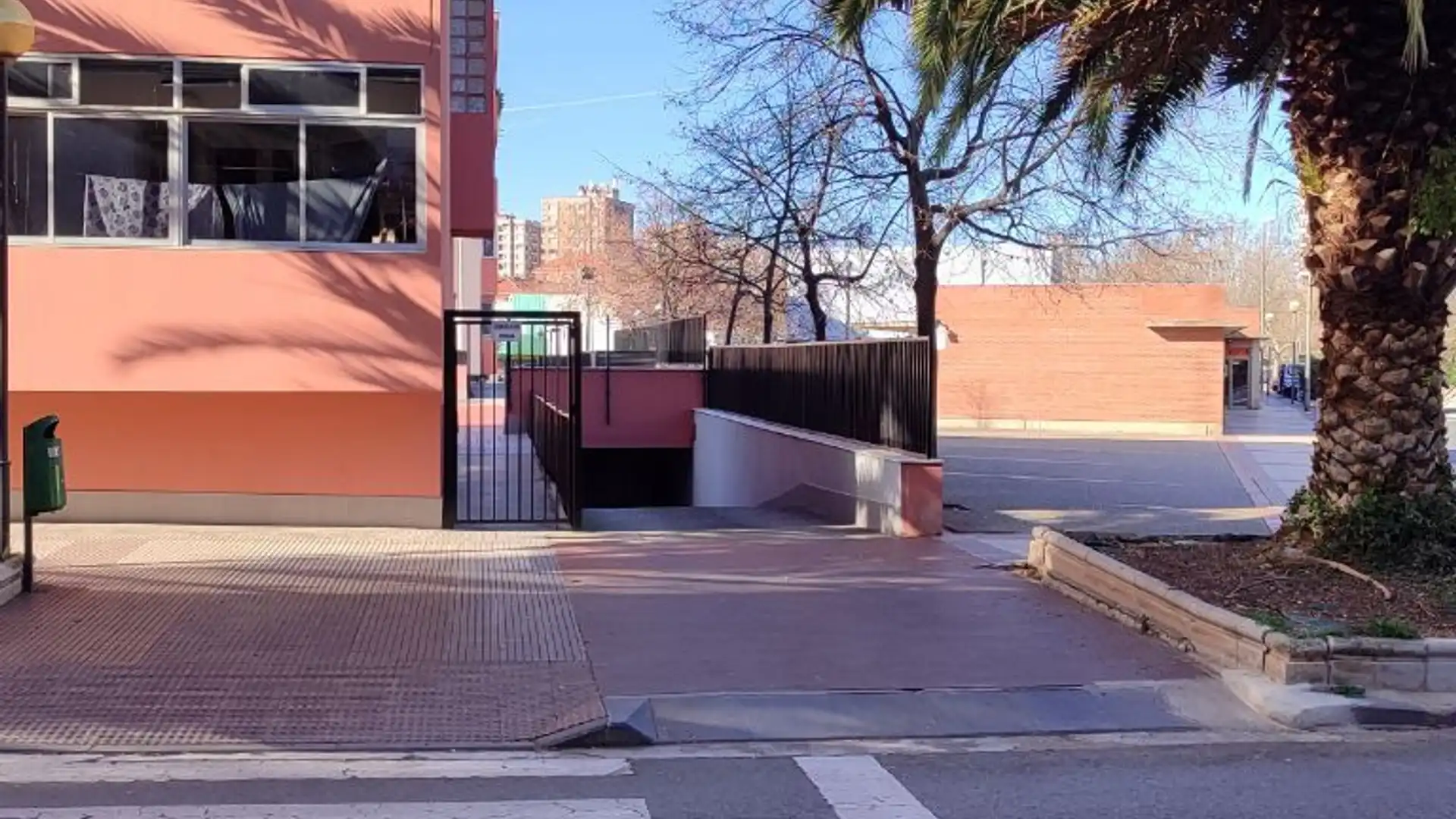 Exterior view of Garage for rent in  Logroño