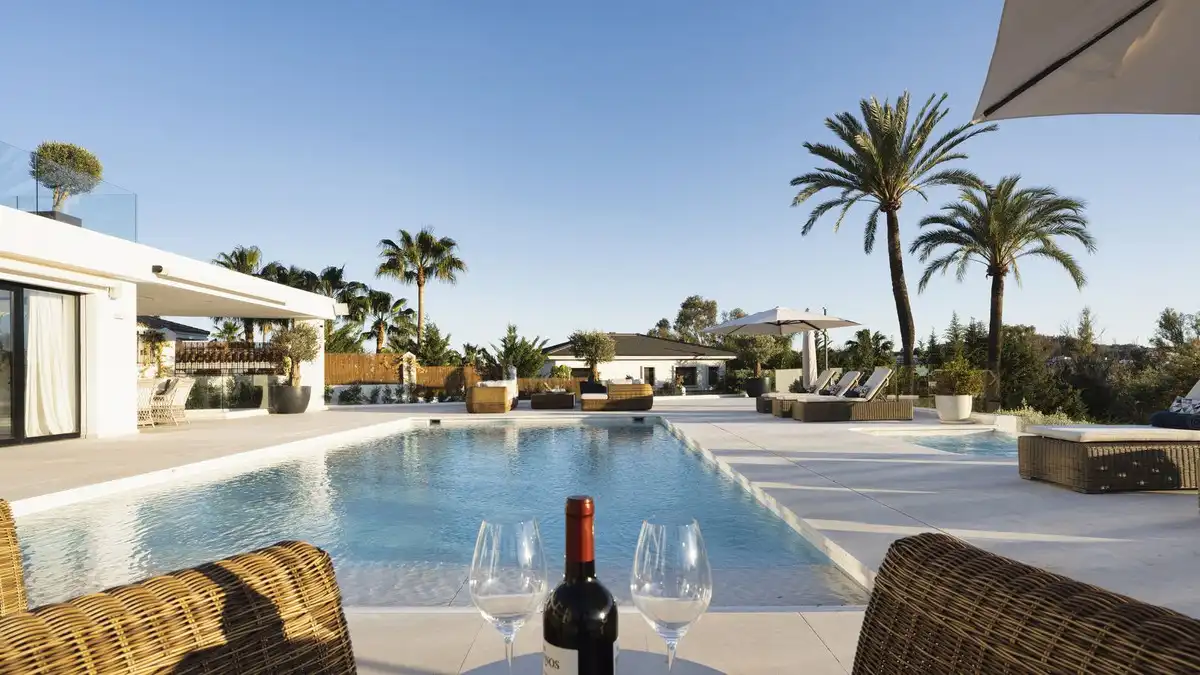 Xalet amb piscina en venda a Nueva Andalucía, imagen 2