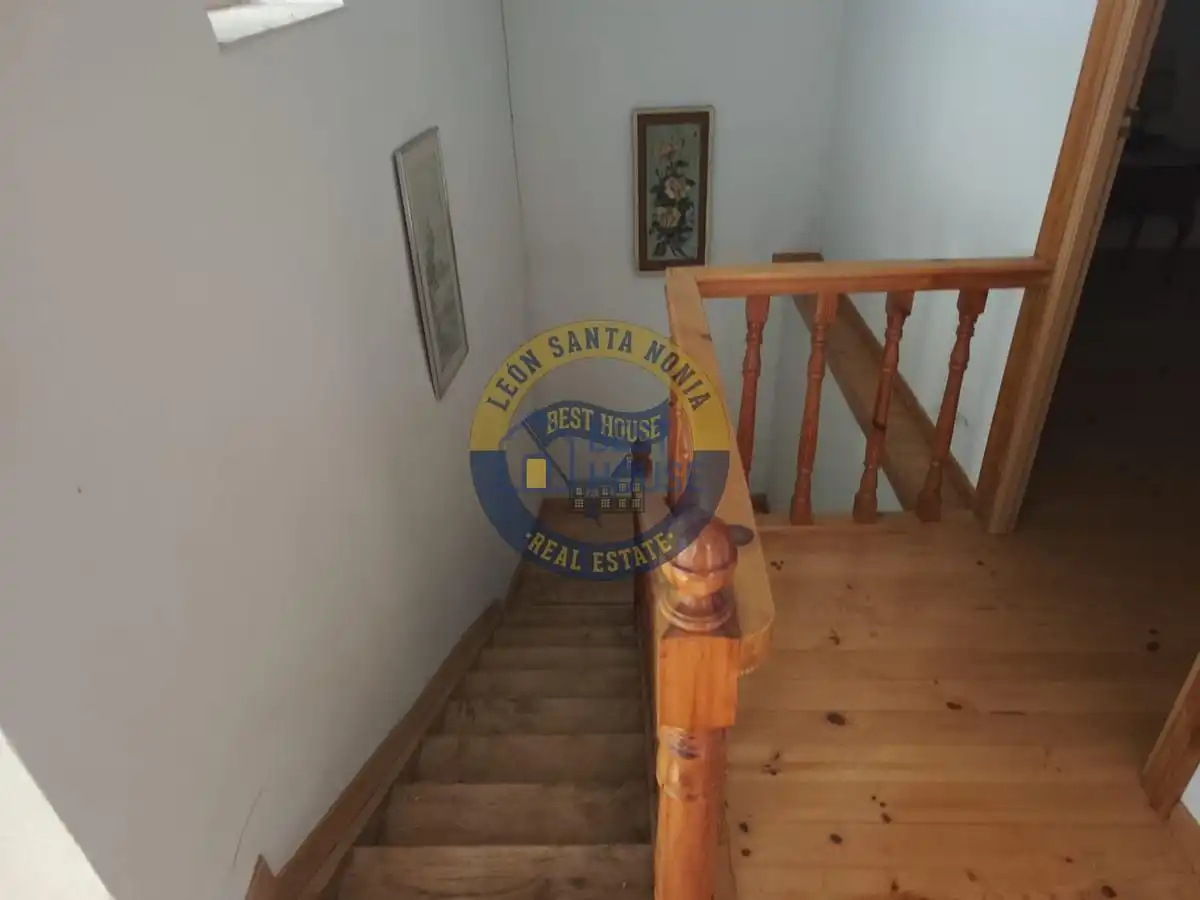 Houses for sale in Rioseco de Tapia  with Storage room and Balcony