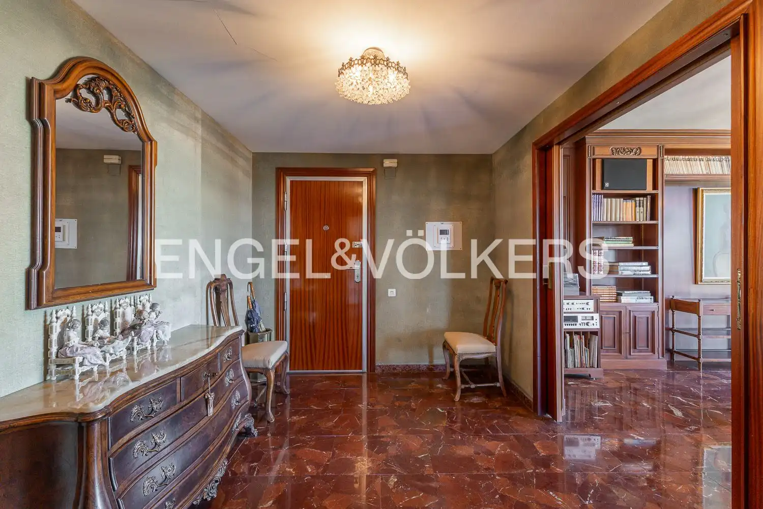 Piso en venta en Gandia con Calefacción, Trastero y Amueblado