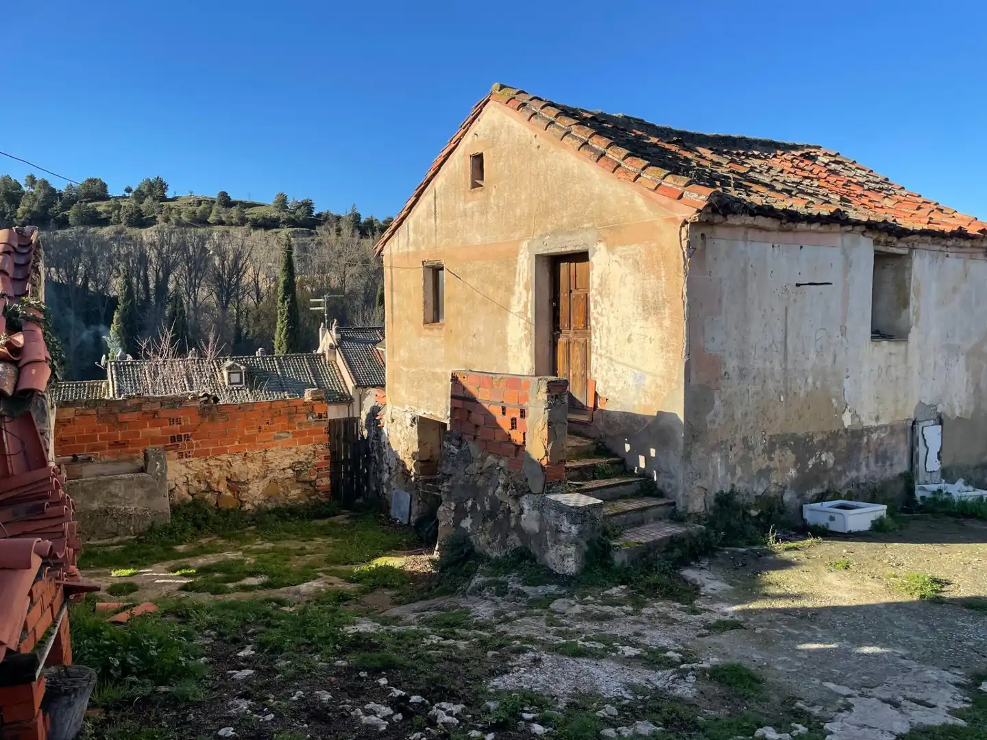 Vista exterior de Finca rústica en venda en Segovia amb Jardí privat, Traster i Piscina
