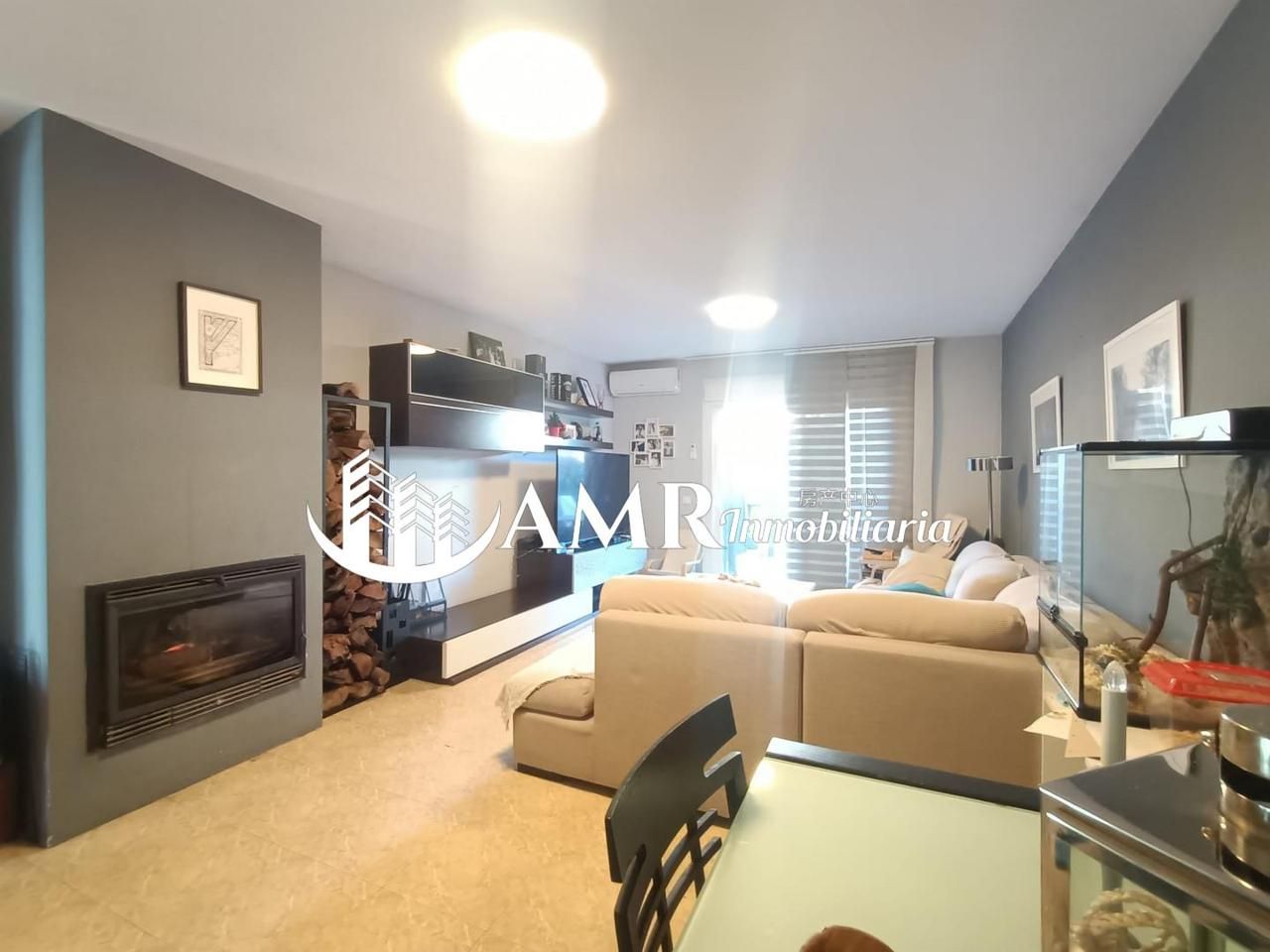 Sala d'estar de Casa adosada en venda en El Viso de San Juan amb Aire condicionat, Calefacció i Traster