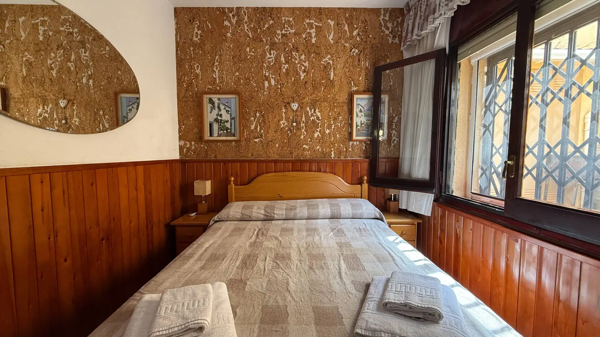 Dormitori de Casa o xalet en venda en Cunit amb Terrassa, Piscina i Moblat