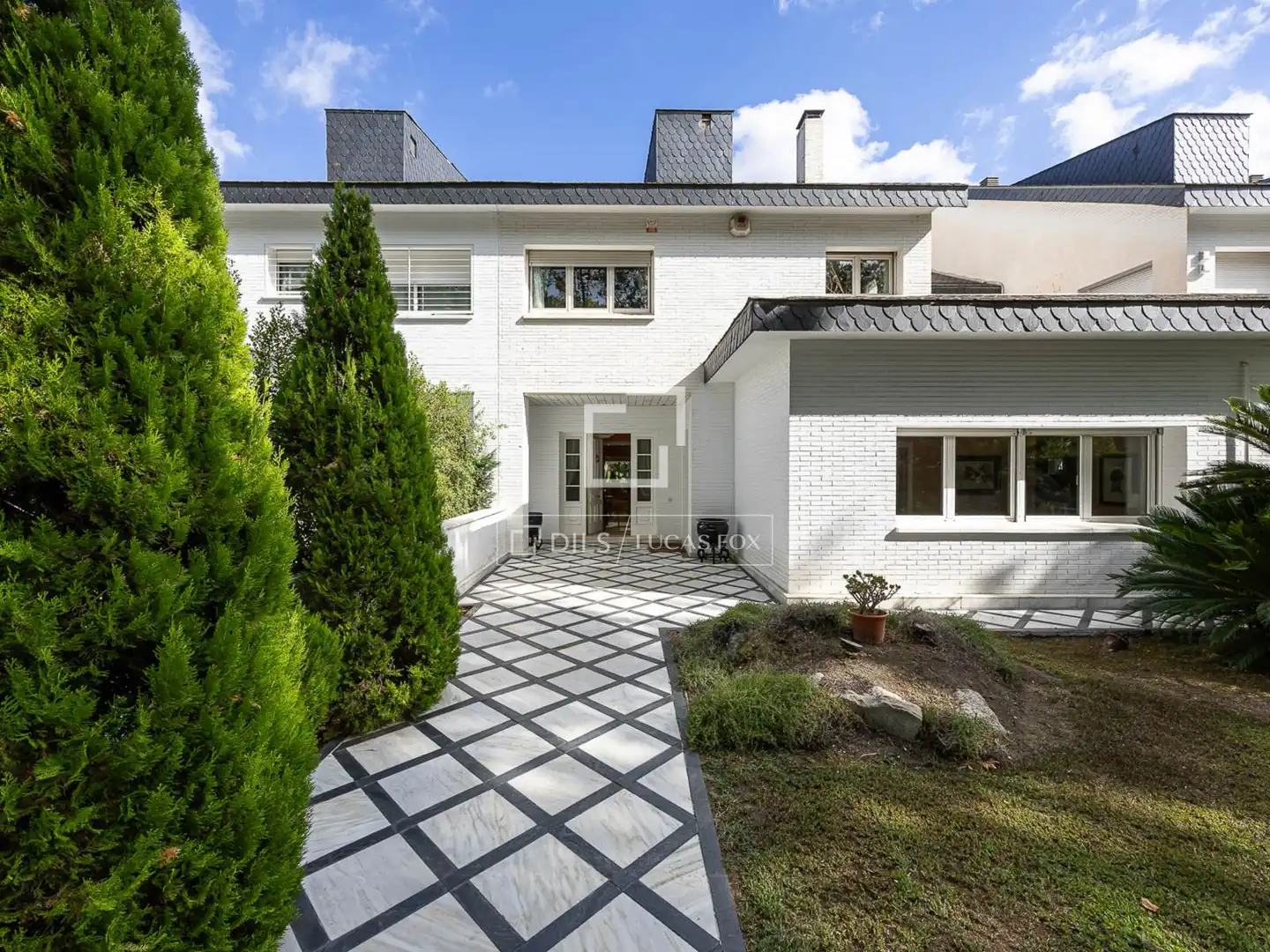 Vista exterior de Casa o chalet en venta en Barcelona con Aire acondicionado, Terraza y Trastero