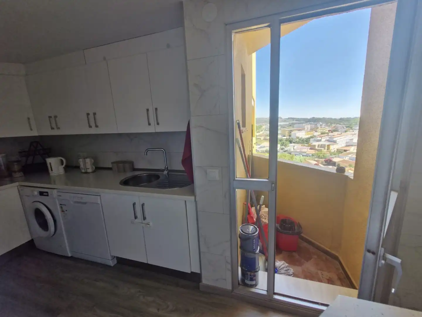 Cocina de Piso en venta en La Línea de la Concepción