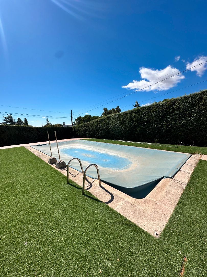 Swimming pool of House or chalet for sale in Valdemorillo  with Private garden, Swimming Pool and Oven