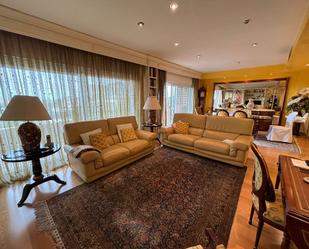 Living room of Flat for sale in  Barcelona Capital  with Air Conditioner, Heating and Private garden