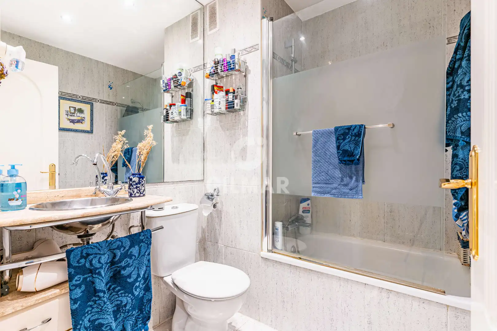 Bathroom of Flat for sale in Madrid  with Heating, Private garden and Storage room