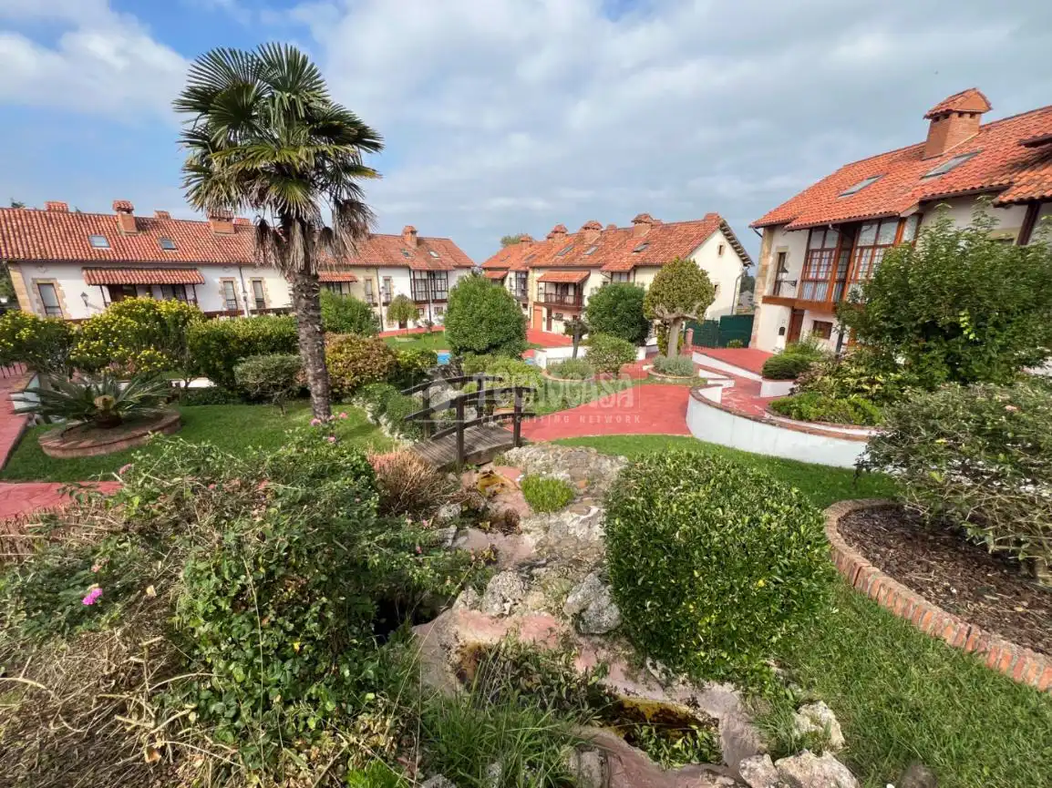 Garten von Einfamilien-Reihenhaus zum Verkauf in Ribamontán al Mar mit Heizung, Möbliert und Balkon