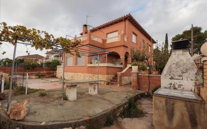 Exterior view of House or chalet for sale in La Bisbal del Penedès  with Terrace and Balcony