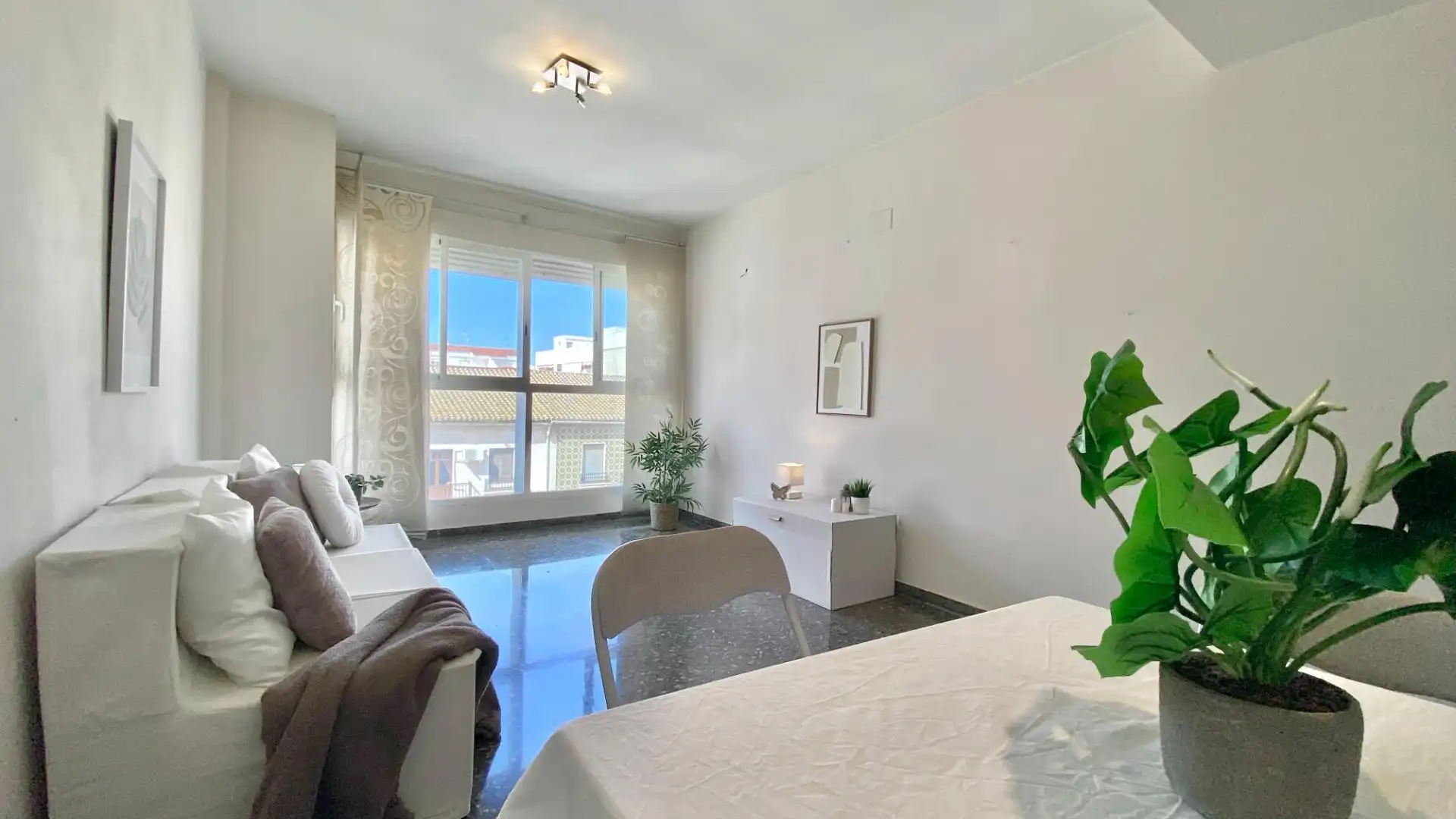 Schlafzimmer von Wohnung zum Verkauf in Emperador mit Balkon