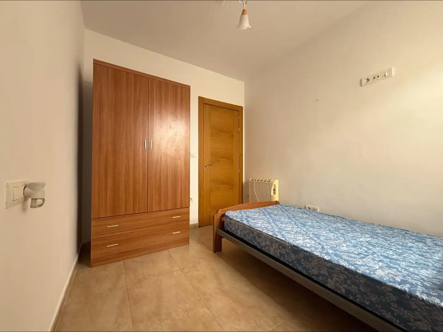 Habitación de Piso de alquiler en Albolote con Calefacción y Amueblado