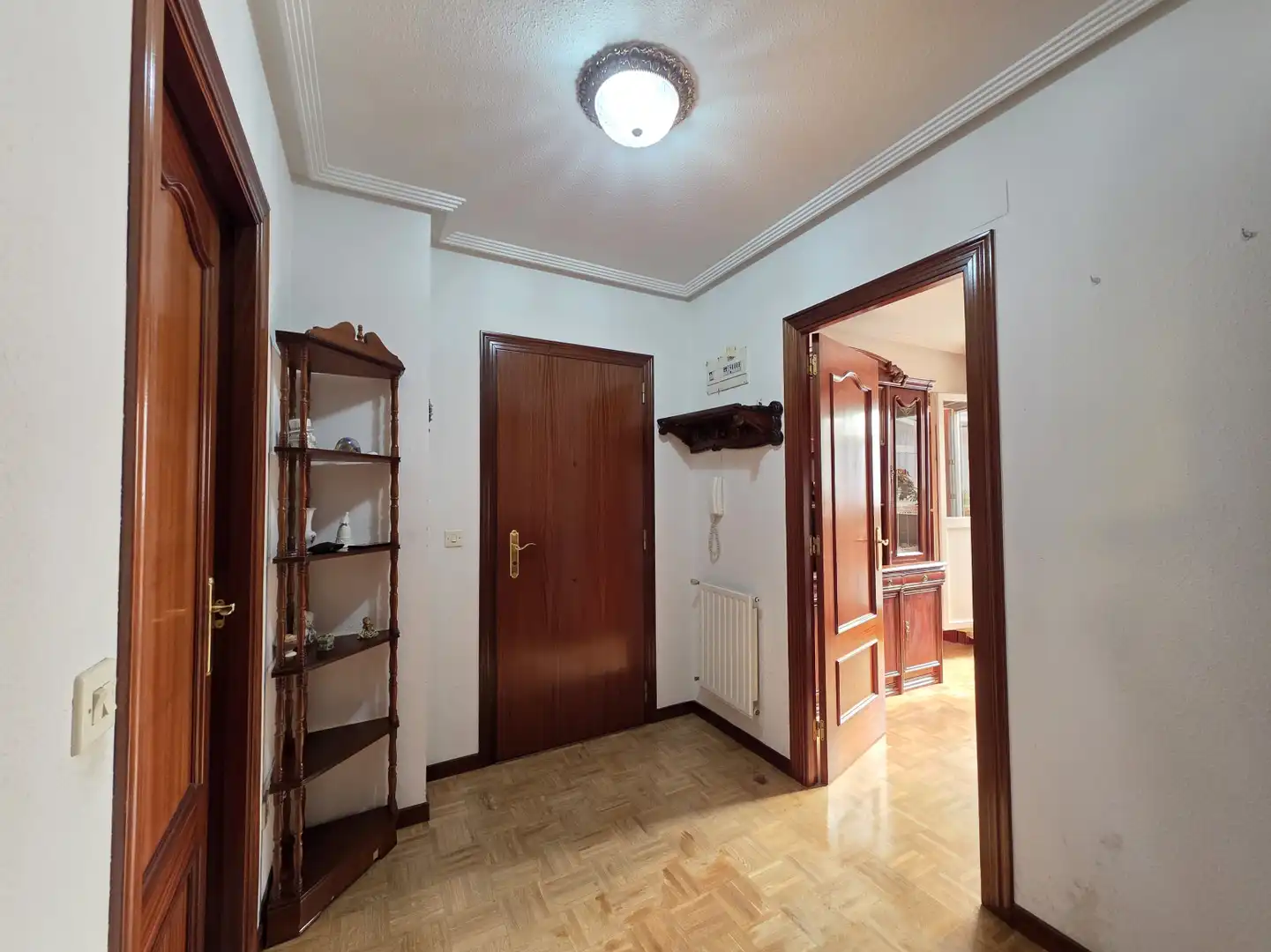 Wohnung zum Verkauf in Siero mit Heizung, Parkett und Terrasse
