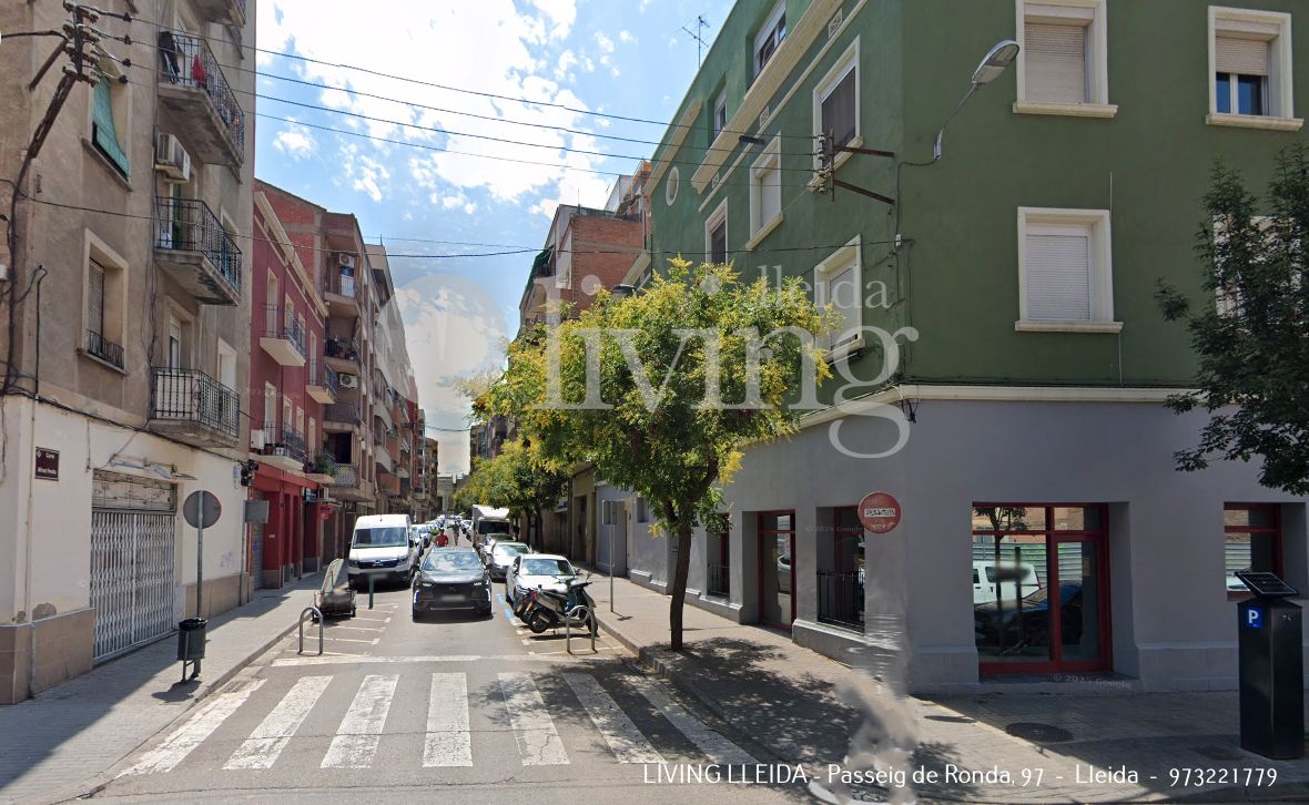 Vista exterior de Edifici en venda en  Lleida Capital