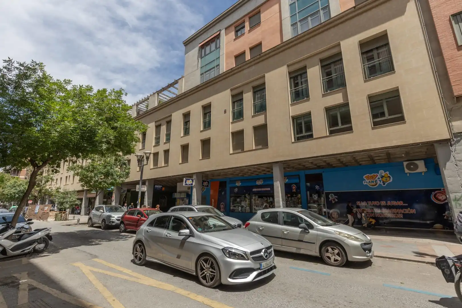Exterior view of Flat for sale in Granada  with Air Conditioner and Heating