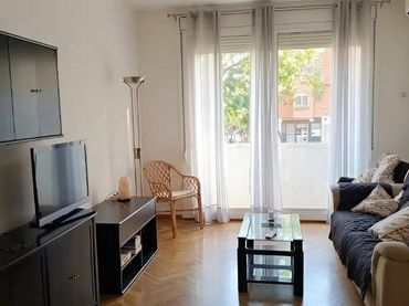 Appartamento con balcone in affitto a Les Corts