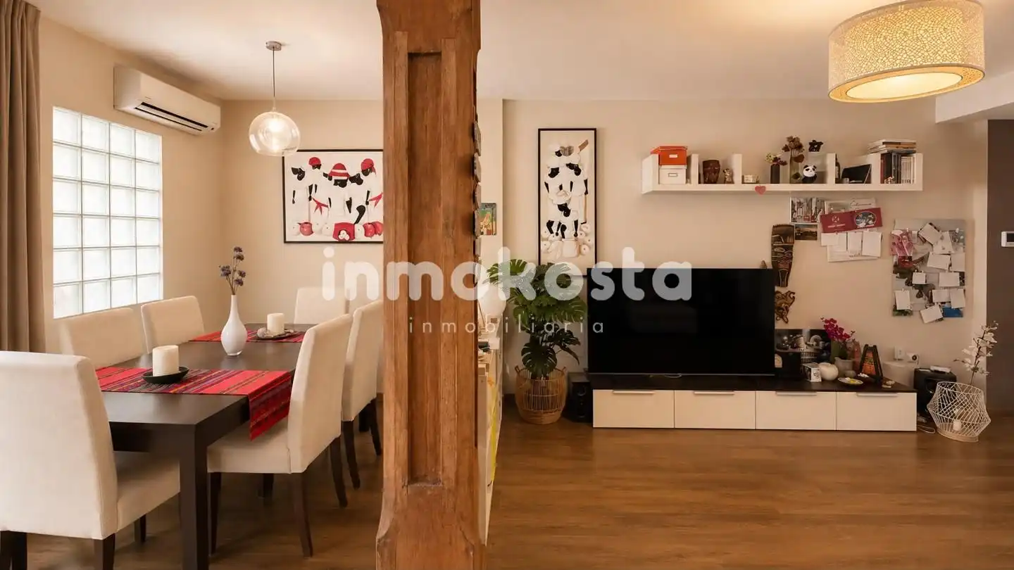 Vista exterior de Casa adosada en venda en La Nucia amb Aire condicionat, Jardí privat i Terrassa