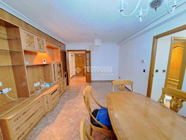 Piso en Venta en Reyes