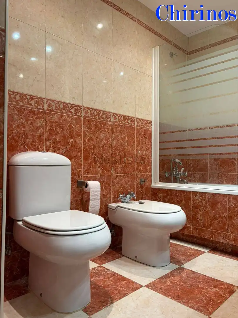 Bathroom of Flat for rent in Córdoba  with Air Conditioner, Furnished and Washing machine