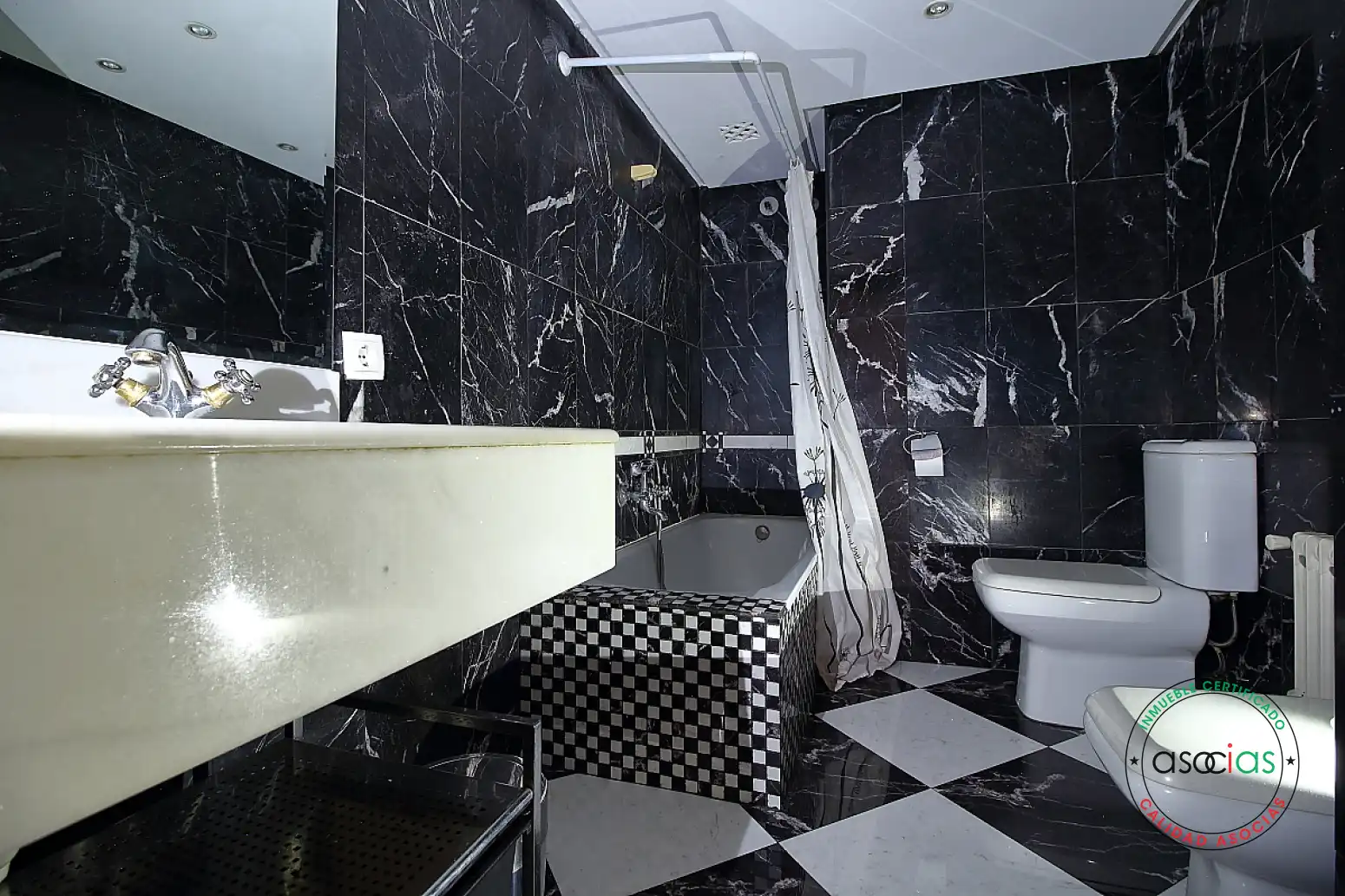Flat for sale in Milán - Pumarín