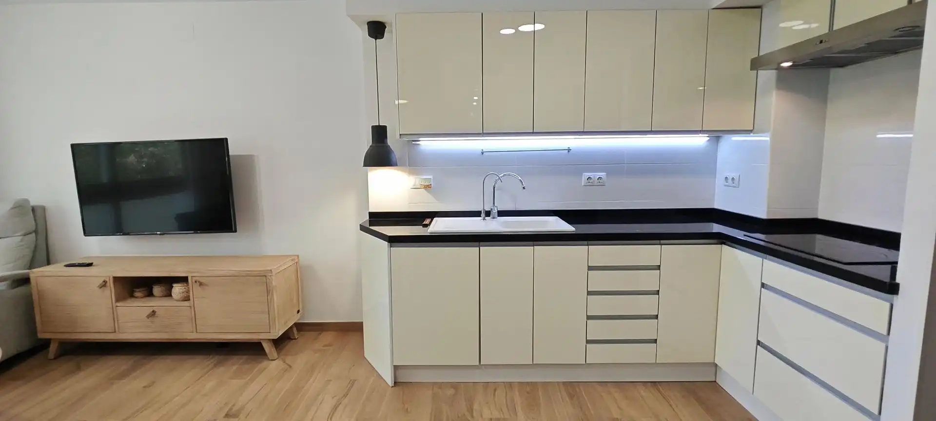 Kitchen of Apartments for sale in Alicante / Alacant  with Air Conditioner, Private garden and Storage room