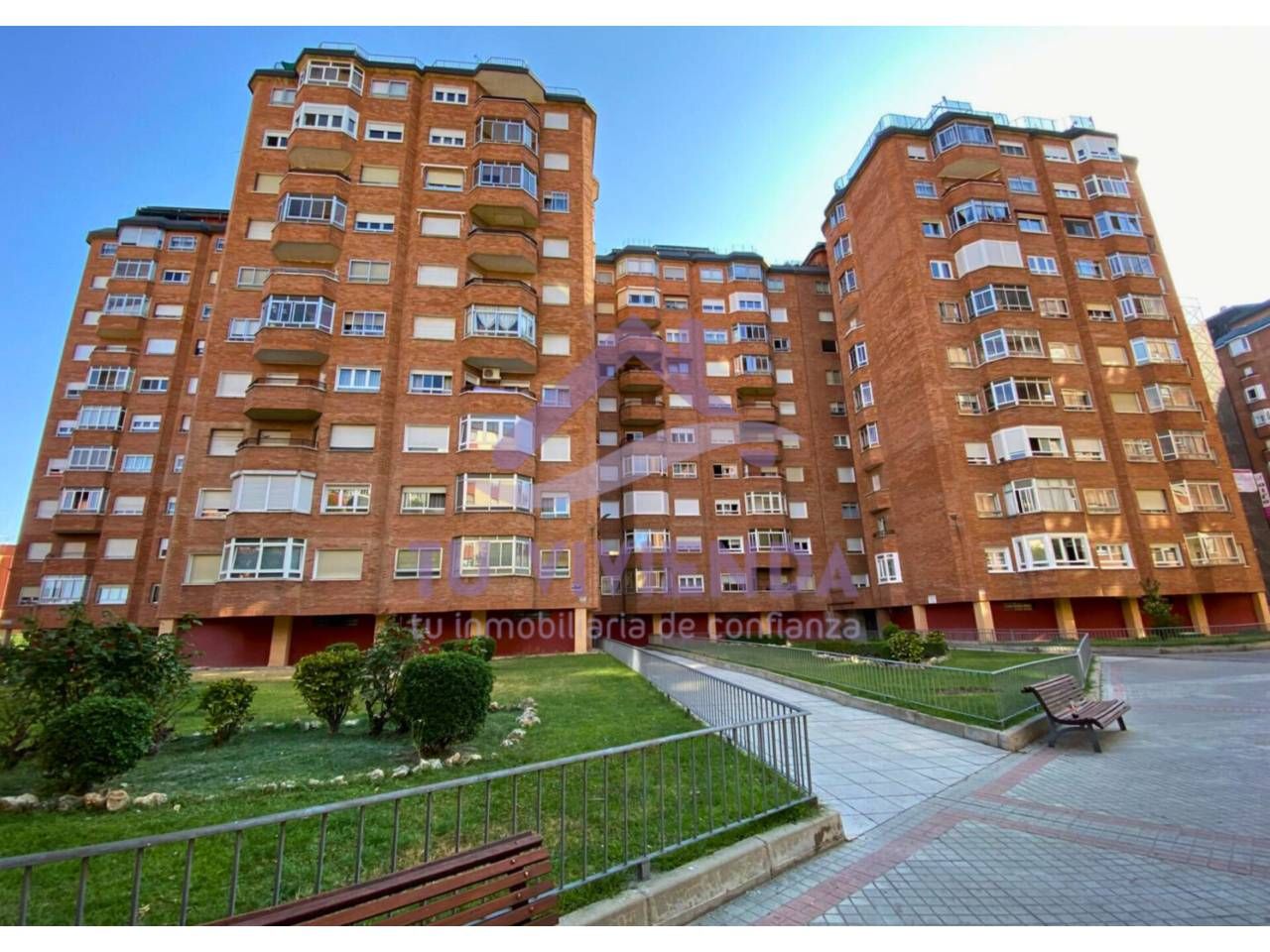 Exterior view of Flat for sale in Valladolid Capital  with Heating, Parquet flooring and Terrace