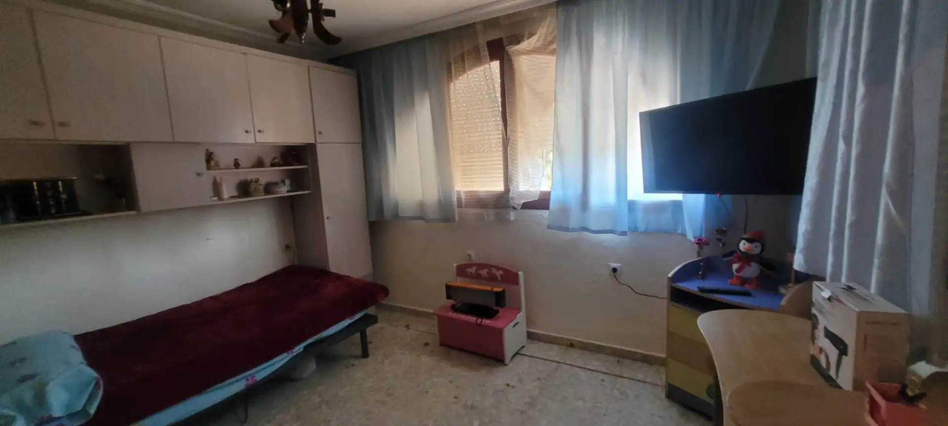 Dormitori de Casa o xalet en venda en Algeciras amb Aire condicionat, Jardí privat i Terrassa