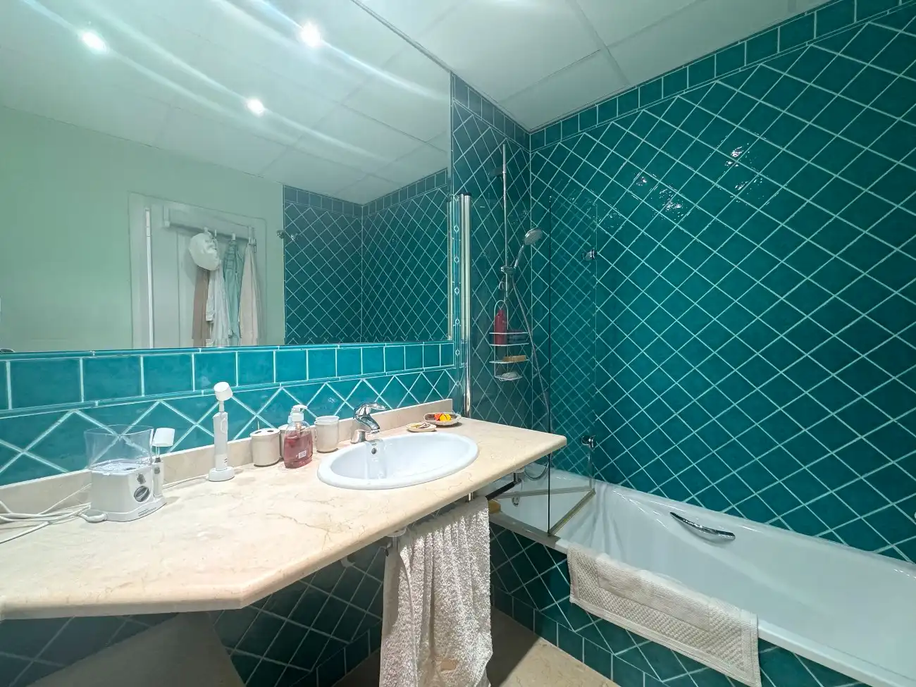 Bathroom of Apartments for sale in Marbella  with Terrace, Storage room and Furnished