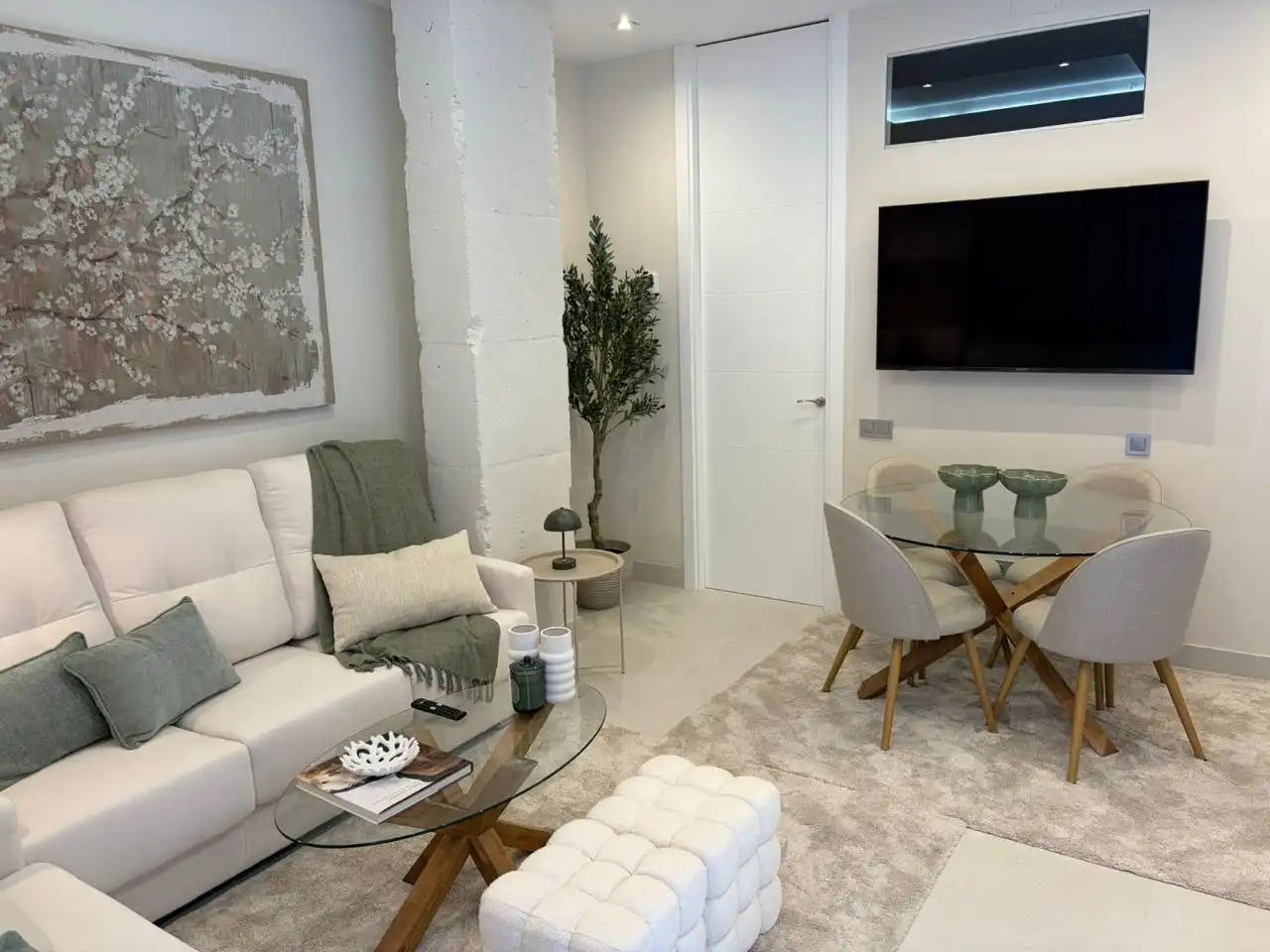 Sala d'estar de Planta baixa en venda en Madrid amb Aire condicionat i Calefacció