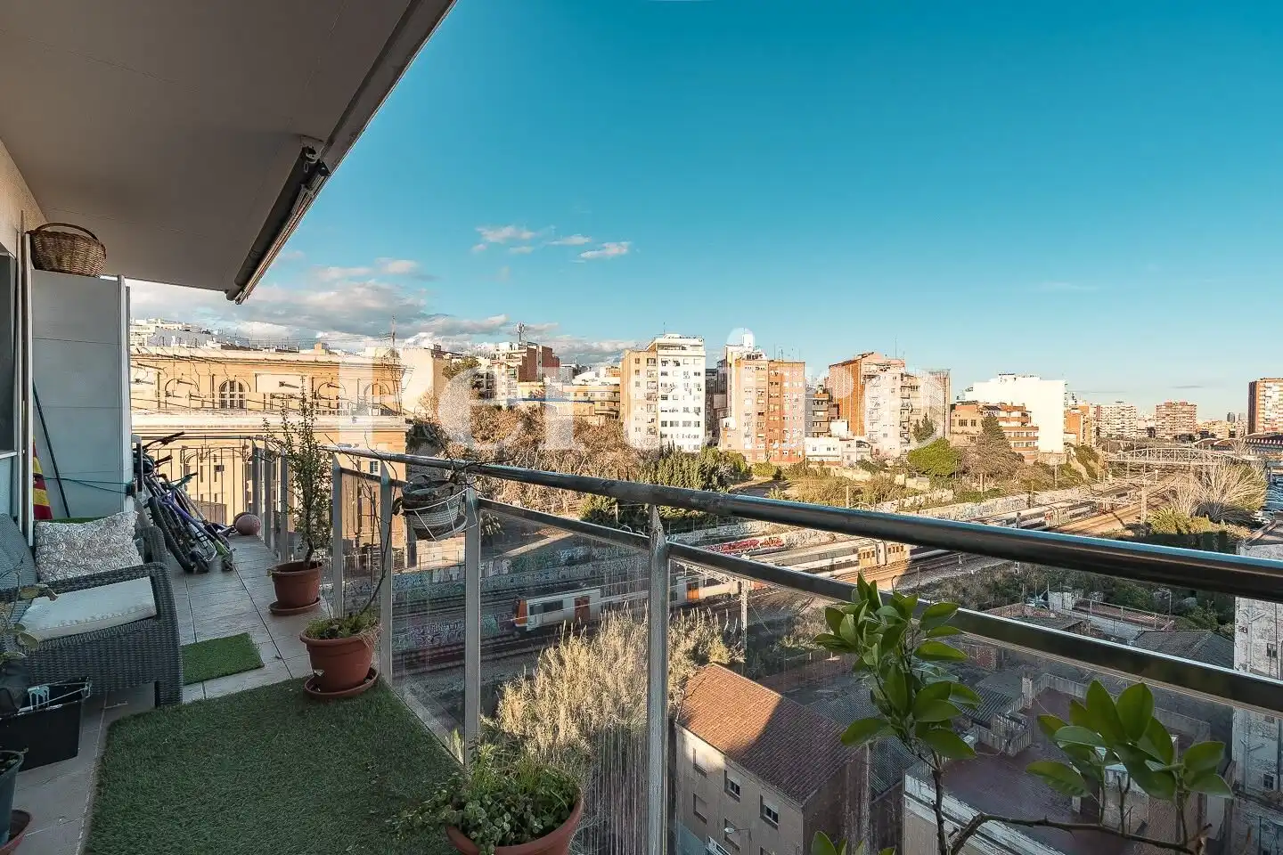 Terraza de Ático en venta en L'Hospitalet de Llobregat con Aire acondicionado, Calefacción y Terraza