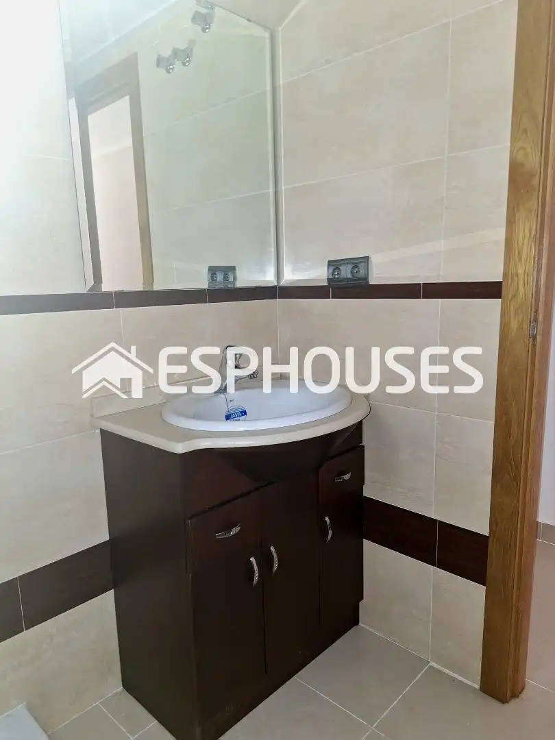 Baño de Apartamento en venta en Guardamar del Segura con Balcón